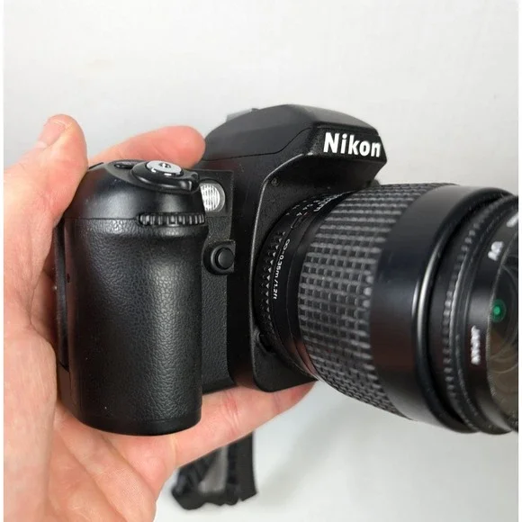 Nikon N80 35mm Film Camera AS-IS UNTESTED Body & Lens - Picture 4 of 13